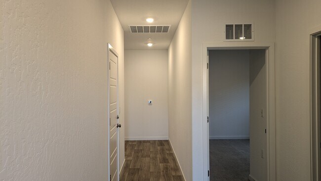 Foto del edificio - 2791 N Janice Ave