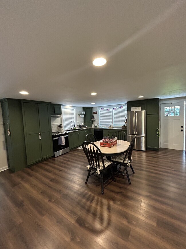 Foto del edificio - 614 Harbor Rd