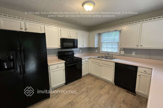 Foto del edificio - 4235 Winding Trail Ln