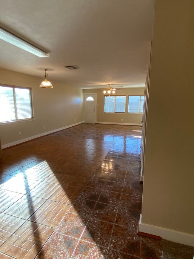 Building Photo - 19803 Falcon Hill Ct