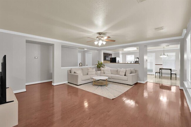 Foto del edificio - 19626 Rippling Brook Ln