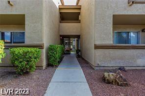 Foto principal - 7300 W Pirates Cove Rd