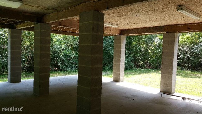 Building Photo - 73157 Highway 59