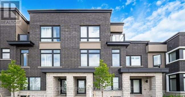Building Photo - 2594 Castlegate Crossing