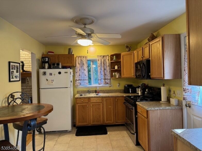 Foto principal - 12 Upper Lake Dr