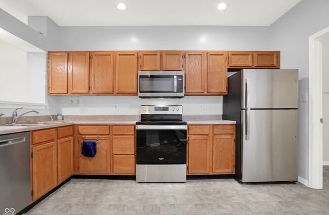 Building Photo - 3701 Magenta Ln