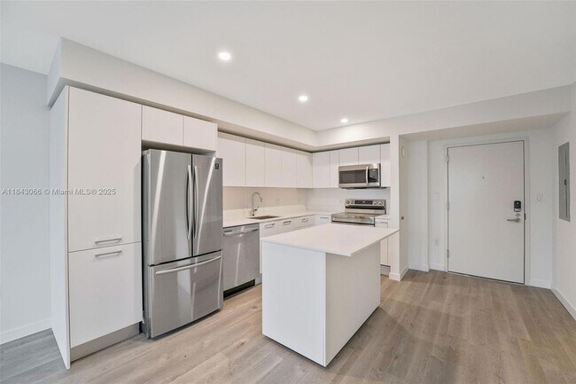 Foto del edificio - 1500 Bay Rd