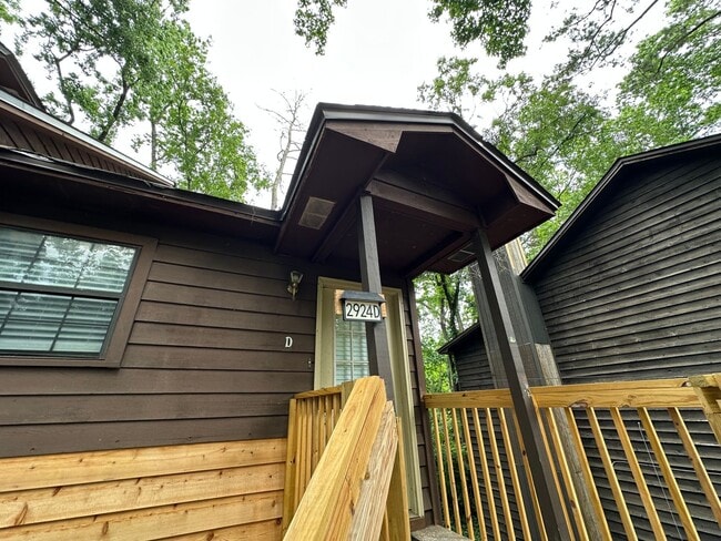 Photo - Upstairs unit off Apalachee Parkway! Apartment