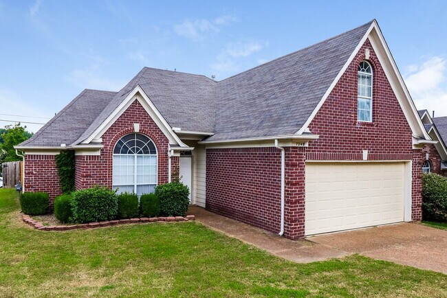 Foto del edificio - 7248 Bridgefield Dr