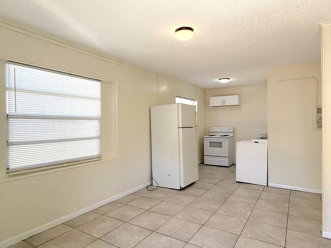 Foto del edificio - 1341 Winnifred St