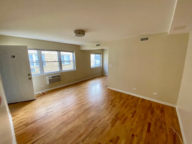 Foto del edificio - 1842 S Fairfield Ave