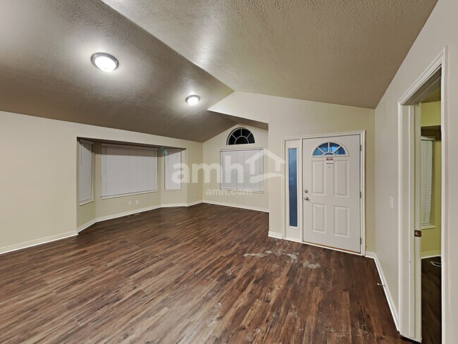 Building Photo - 726 E Hundley Haven Cir