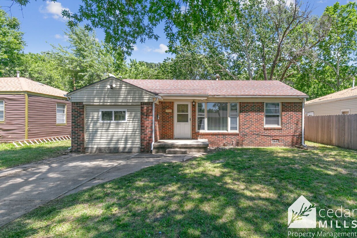 1744 N Old Manor Rd Wichita, KS 67208 Alquileres en Wichita, KS