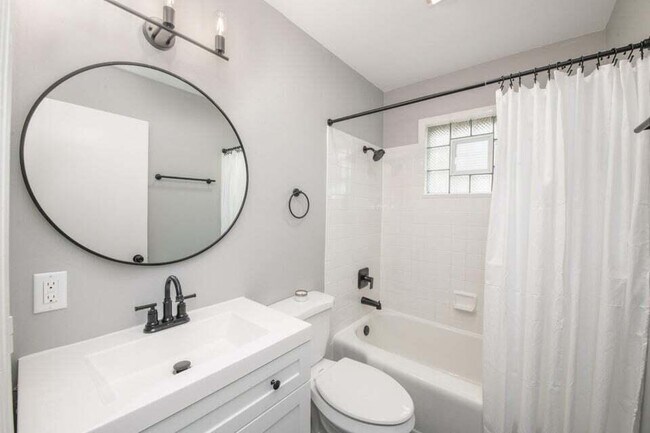 Foto del edificio - 4781 N Woodruff Ave