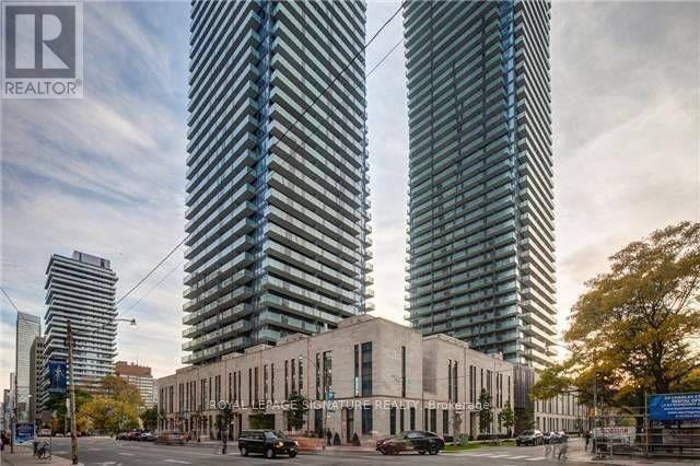 Photo principale - 1080-1080 Bay St.