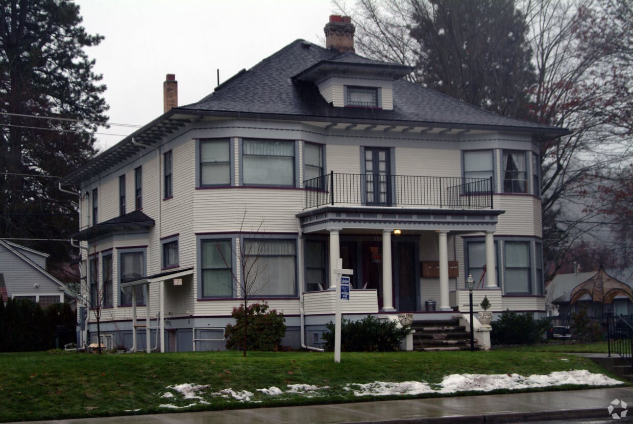 Primary Photo - 1006 E Sherman Ave