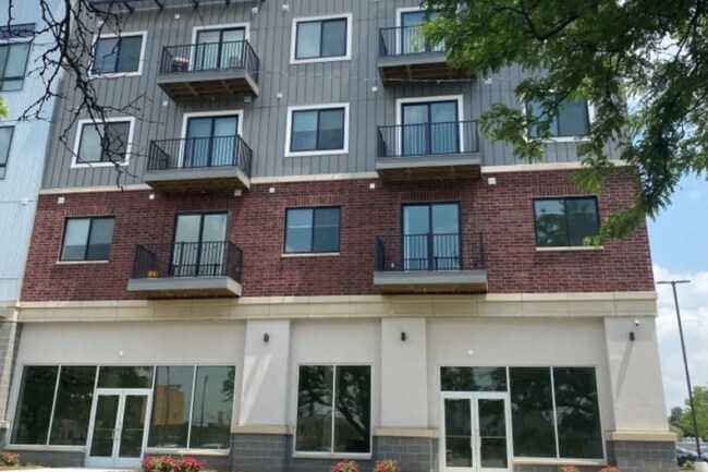 Building Photo - 310 E 3rd St