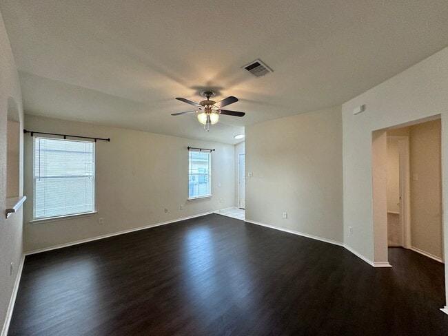 Building Photo - Viewable Now!