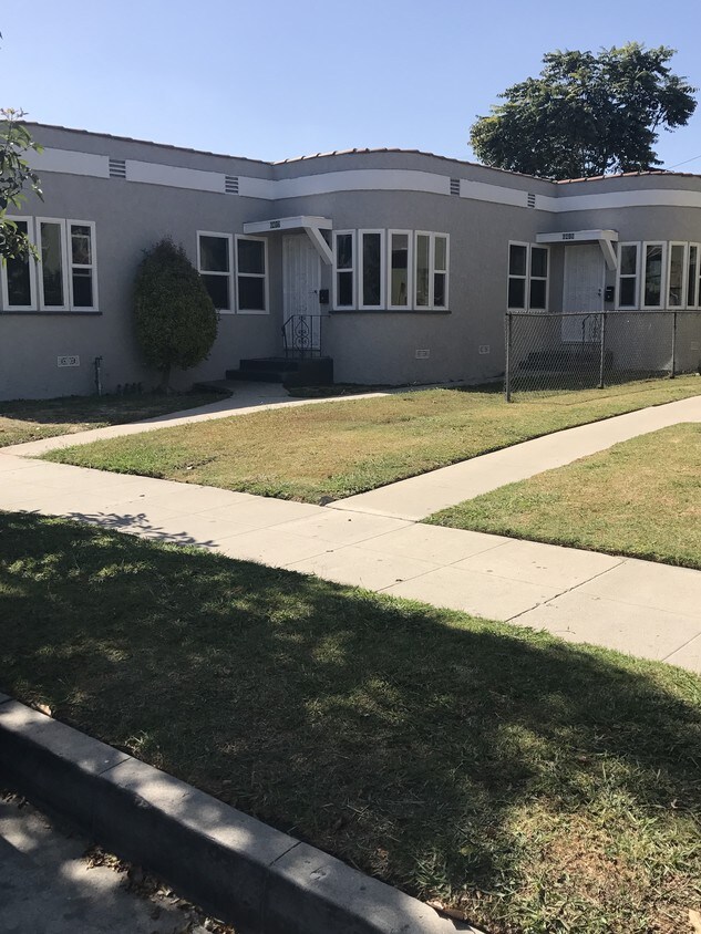 6419 S Van Ness Ave, Los Angeles, CA 90047 House for Rent in Los