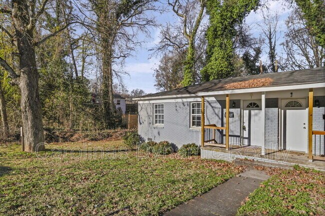 Foto del edificio - 2621 Druid Hls Wy