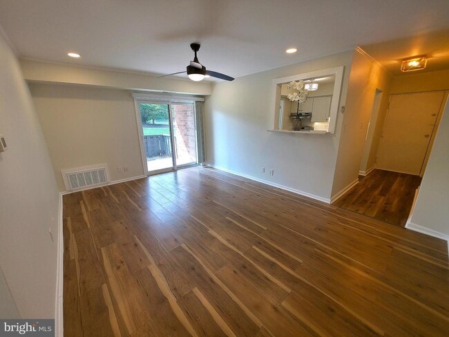 Building Photo - 114 Van Buren Rd