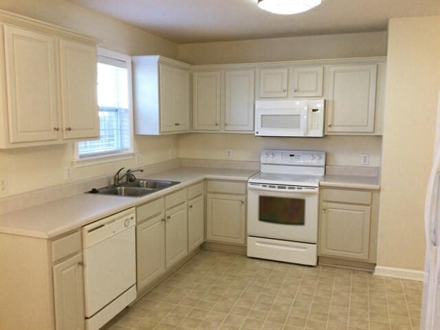 Building Photo - 1222 Dove Field Drive