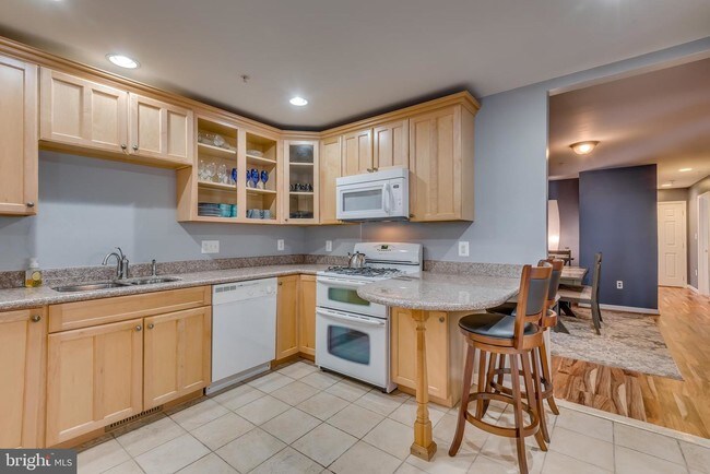 Building Photo - 29 Parole St