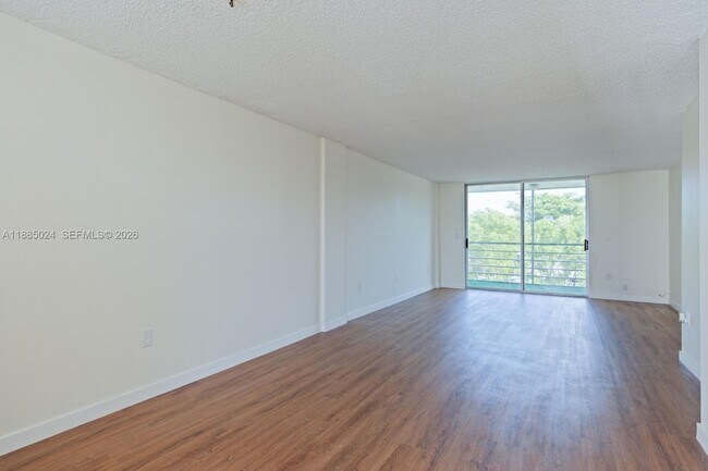 Foto del edificio - 14180 SW 84th St