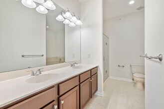 Interior Photo - Barclay Square at Princeton Forrestal