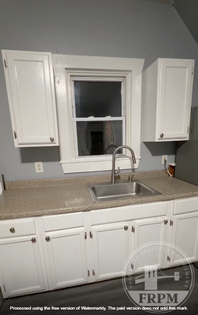 Foto del edificio - 1272 Pleasant St