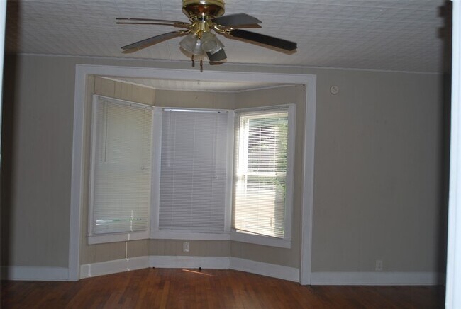 Foto del edificio - 701 W Sycamore St