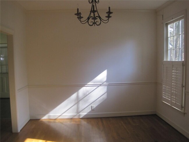 Foto del edificio - 120 Harrison Pointe Dr