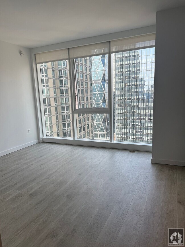 Building Photo - Luxury Studio Alcove w Rooftop Pool in Mid...