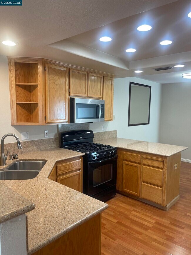 Foto del edificio - 658 S Blackbrush Ln
