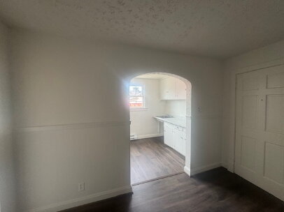 Foto del edificio - 1-Bedroom Apartment with Spacious Living Space in Downtown Front Royal.