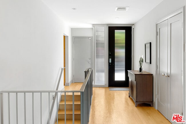 Foto del edificio - 1256 Beverly Green Dr