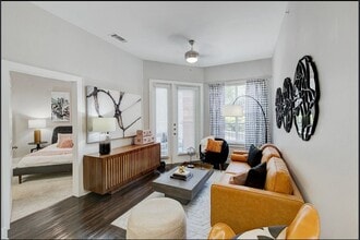 Building Photo - 2929 Wycliff Ave