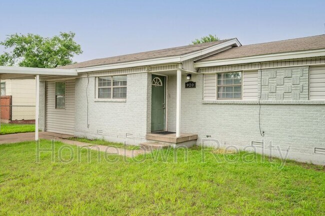 Foto del edificio - 920 SW 37th St