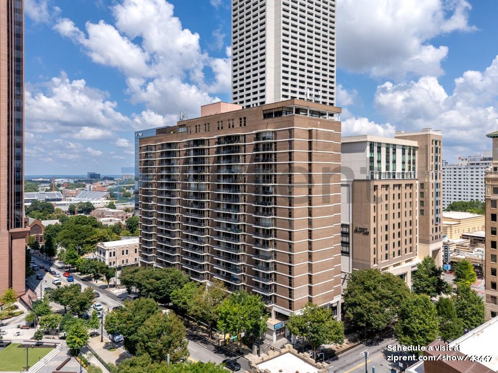 Foto principal - 620 Peachtree St NE