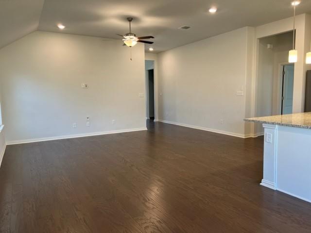 Building Photo - 272 Eagle Ford Dr