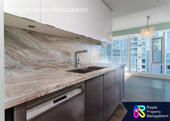 Building Photo - VIBRANT AMAZING 2 BEDS/ 2 BATHS CONDO