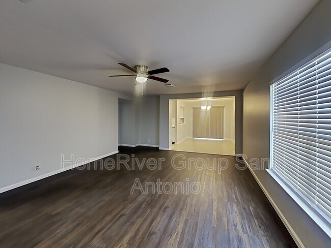 Building Photo - 6127 Lyndell Spring