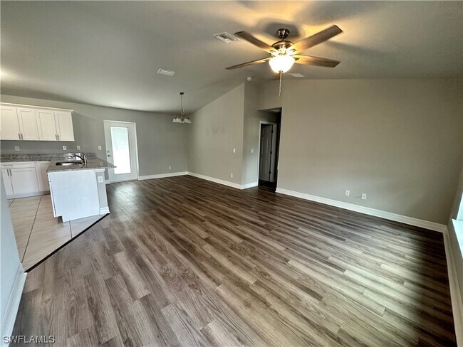 Foto del edificio - 1420 Gleason Pkwy