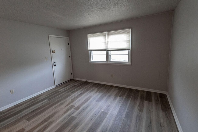 Building Photo - 2925 Northland Dr