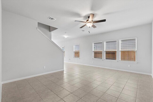 Foto del edificio - 243 Driftwood Ln