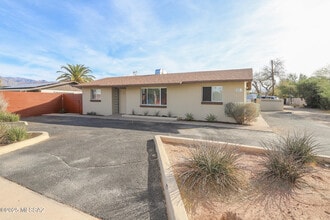 Building Photo - 1654 N Rosemont Blvd