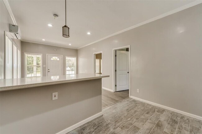 Building Photo - 507 Enid St