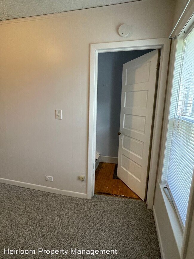 Building Photo - 3 br, 1.5 bath House - 4103 W 7th St