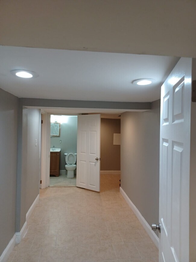 Foto del edificio - 912 Mt Holly St