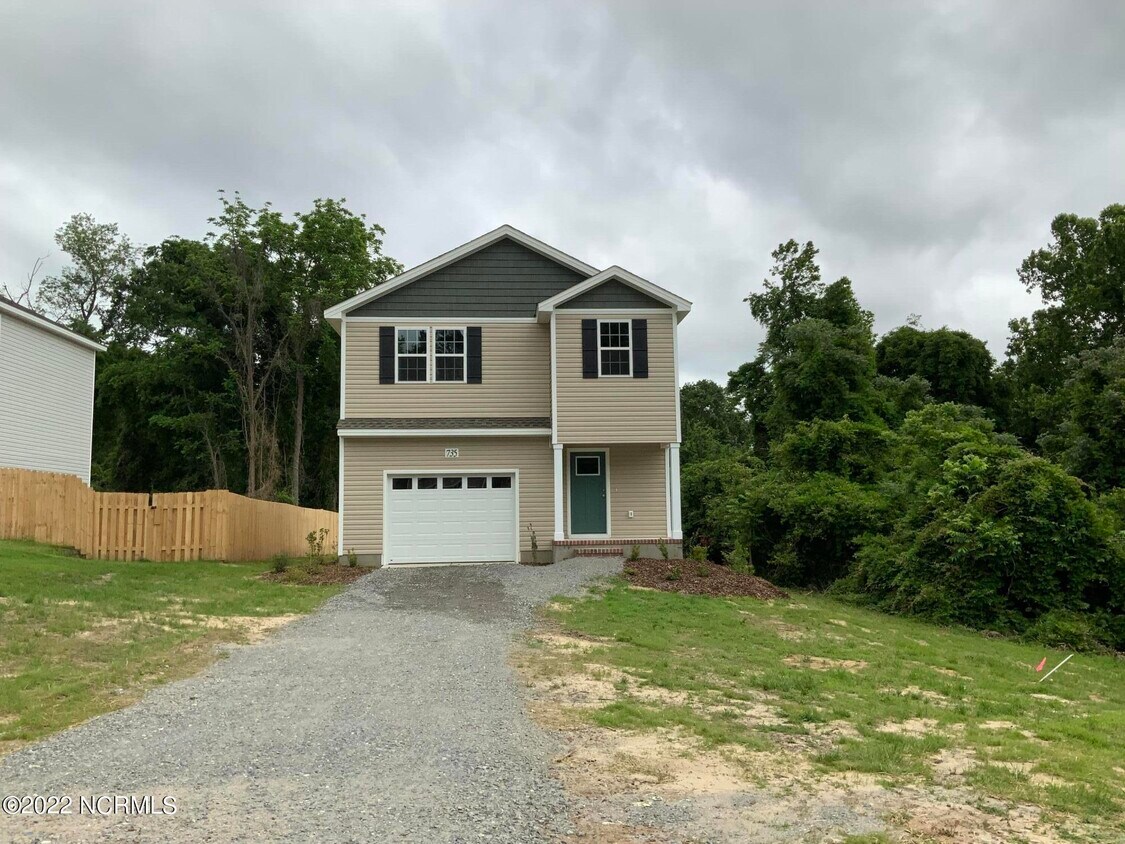 735 W Illinois Ave, Southern Pines, NC 28387 House Rental in Southern Pines, NC